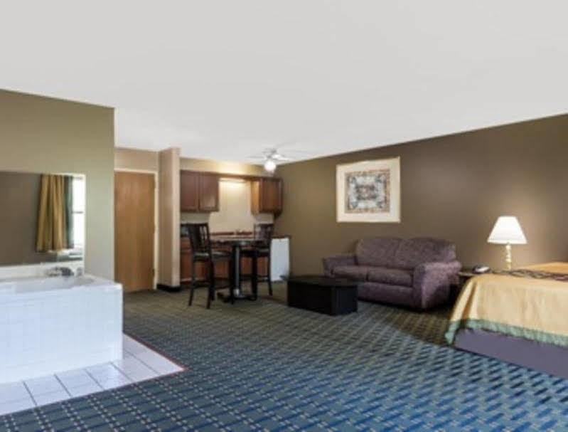 Hotel Super 8 By Wyndham Bellefontaine Exterior foto